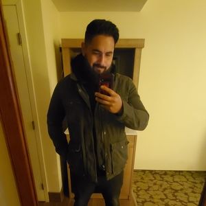 Meet your Posher, Cliff